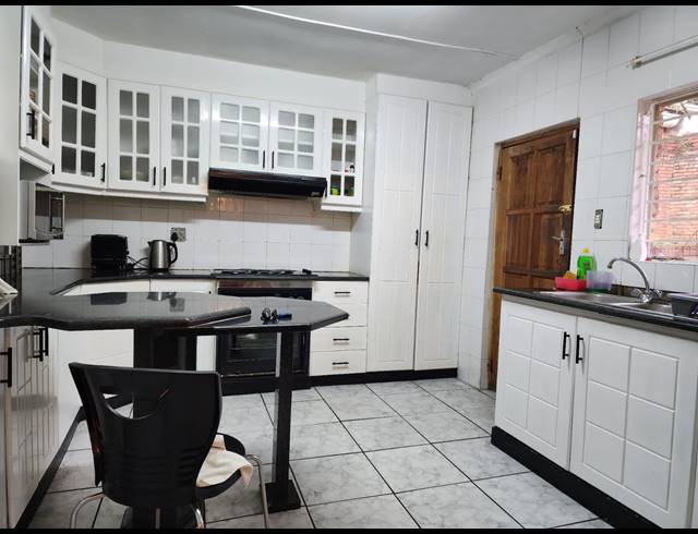 3 BEDROOM HOUSE FOR SALE IN NEWHOLME
